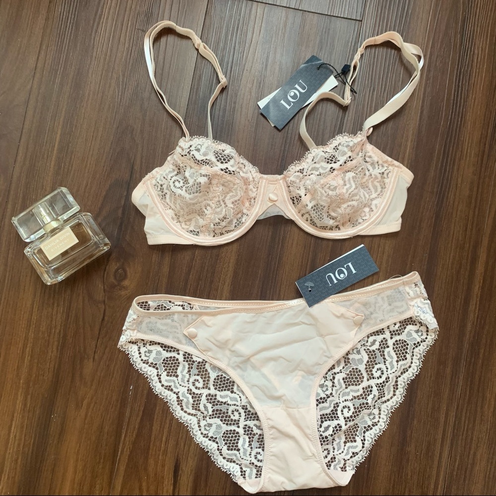 LOU Lace Bra and Underwear Set in Light Pink NWT
